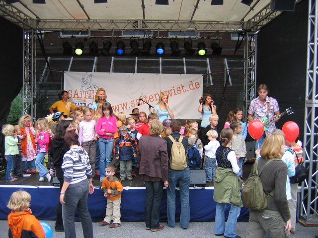 gal/2007/2007 Ruettenscheider Kinderfest/2007 Saitentwist Ruettenscheider Kinderfest 1.9. 367.jpg